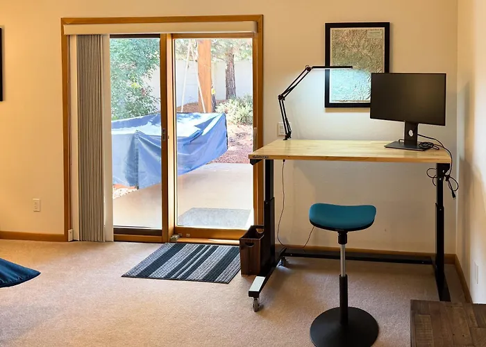 A Quiet, Stylish And Cozy Retreat. *